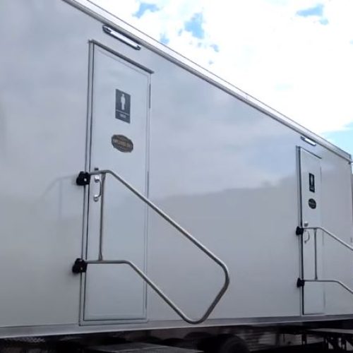 restroom trailer